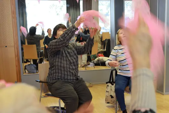 Deltagare i Mukaan musiikkiin-grupp.