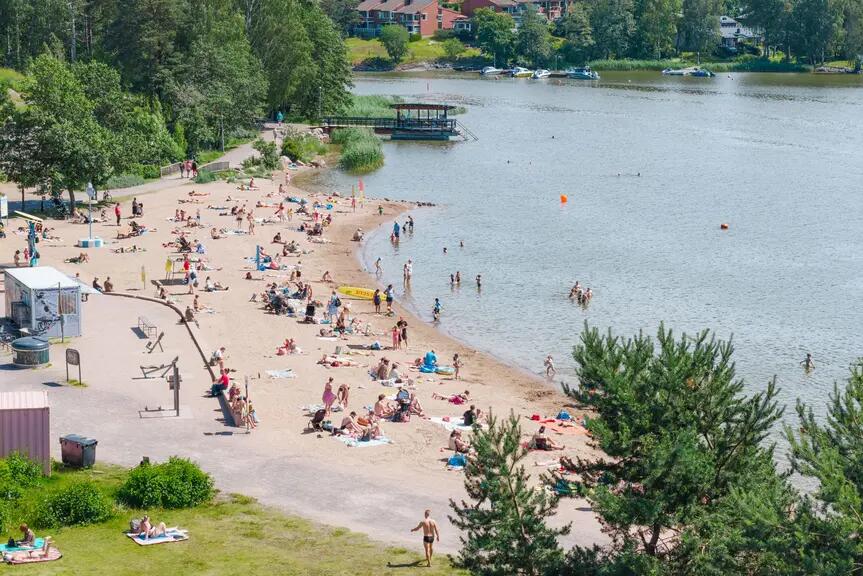 Tuorinniemen uimaranta Herttoniemessä.
