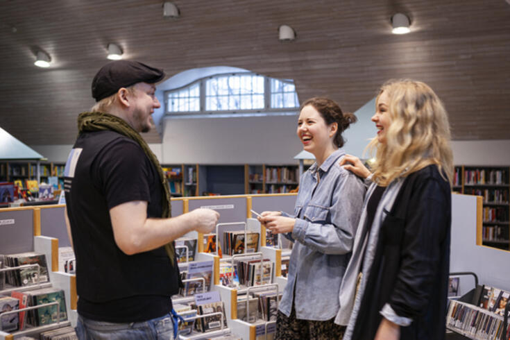 Kirjastovirkailija, Arabianrannan ja Vallilan kirjastot