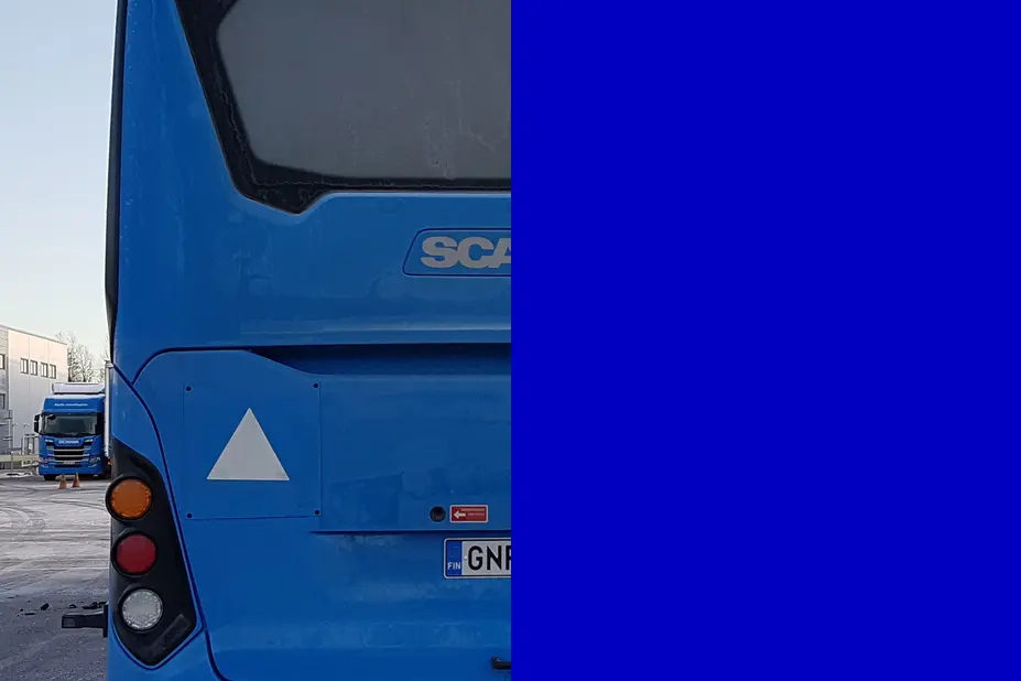 Bussinsininen