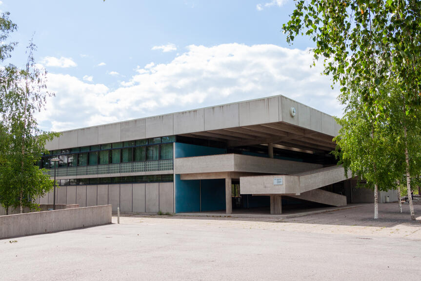 Roihuvuoren ala-asteen koulu