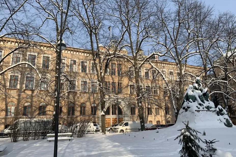 Ressun lukio Kalevankatu 8-10 