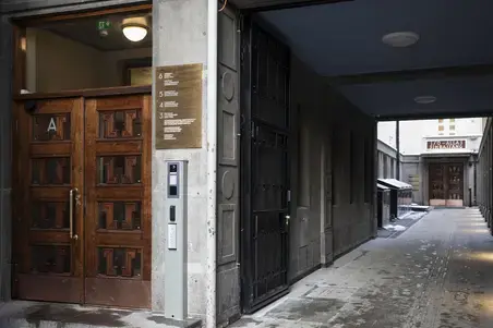 The two entrances of Yrjönkatu Swimming Hall.
