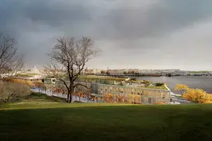 Havainnekuvassa näkymä Tähtitorninmäeltä. 