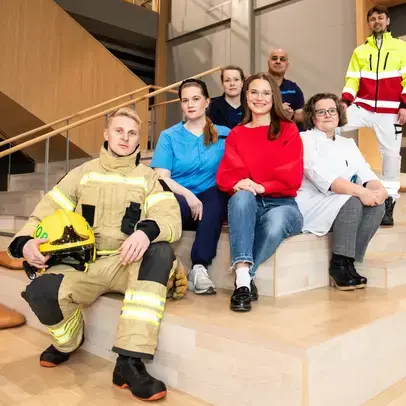 Anställda inom social-, hälsovårds- och räddningssektorn.